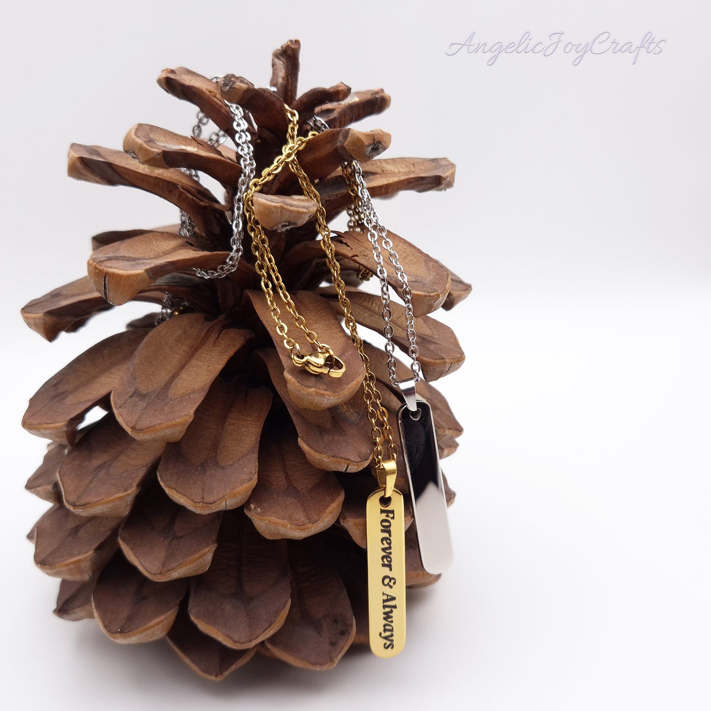 Engraved Rounded Bar Necklace  – A Gift with Heart Made Just for You + Complimentary Simple Chain