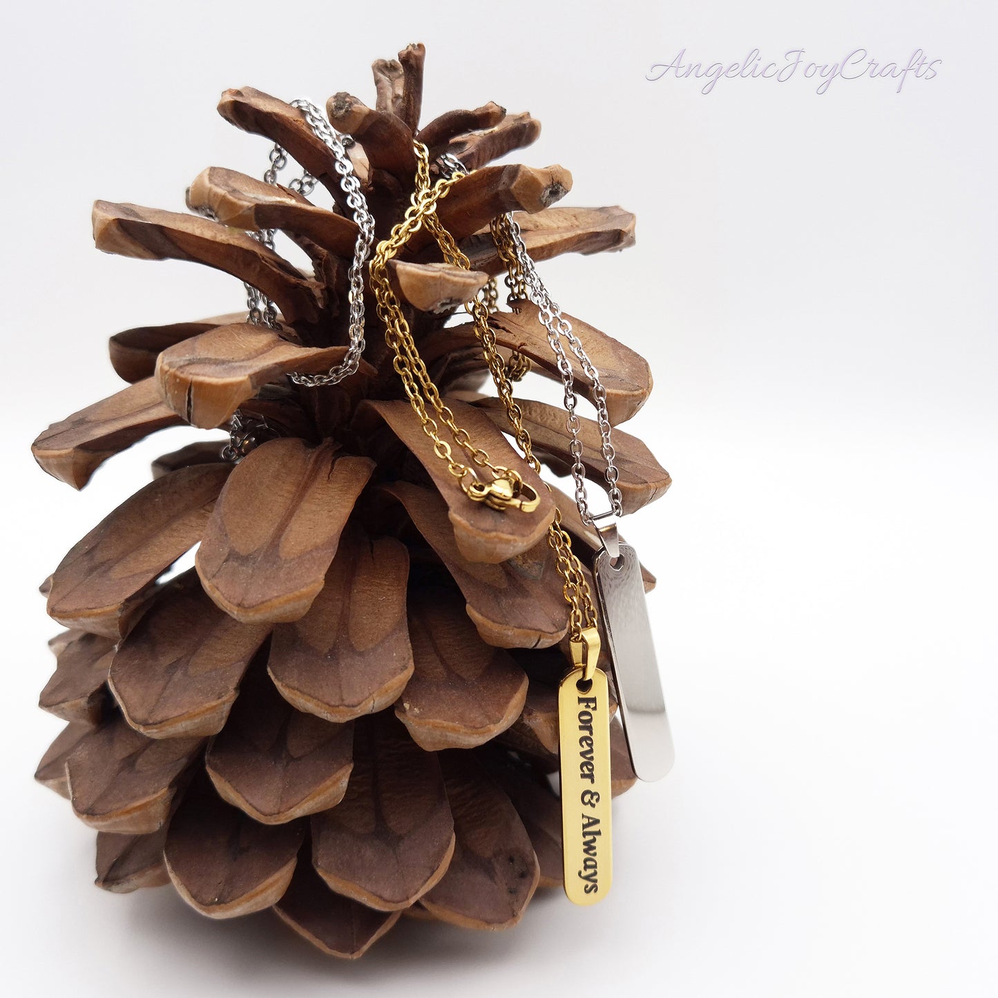 Engraved Rounded Bar Necklace  – A Gift with Heart Made Just for You + Complimentary Simple Chain